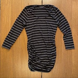 Pea in the pod maternity top